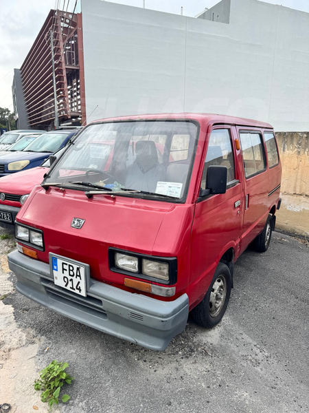 1990 Subaru E10 Van — 7-Seat Japanese Classic